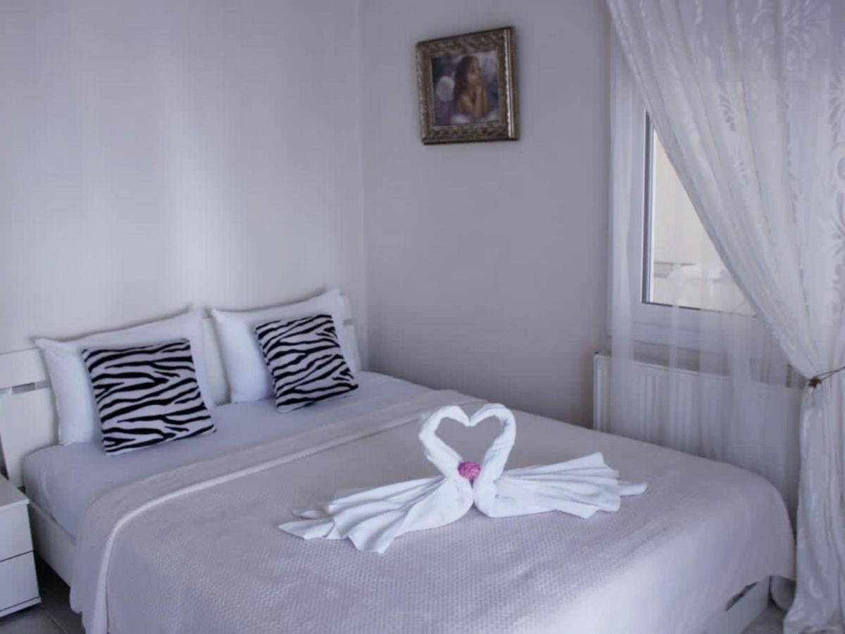 Ferienwohnung Royal House Nea Moudania Exterior foto
